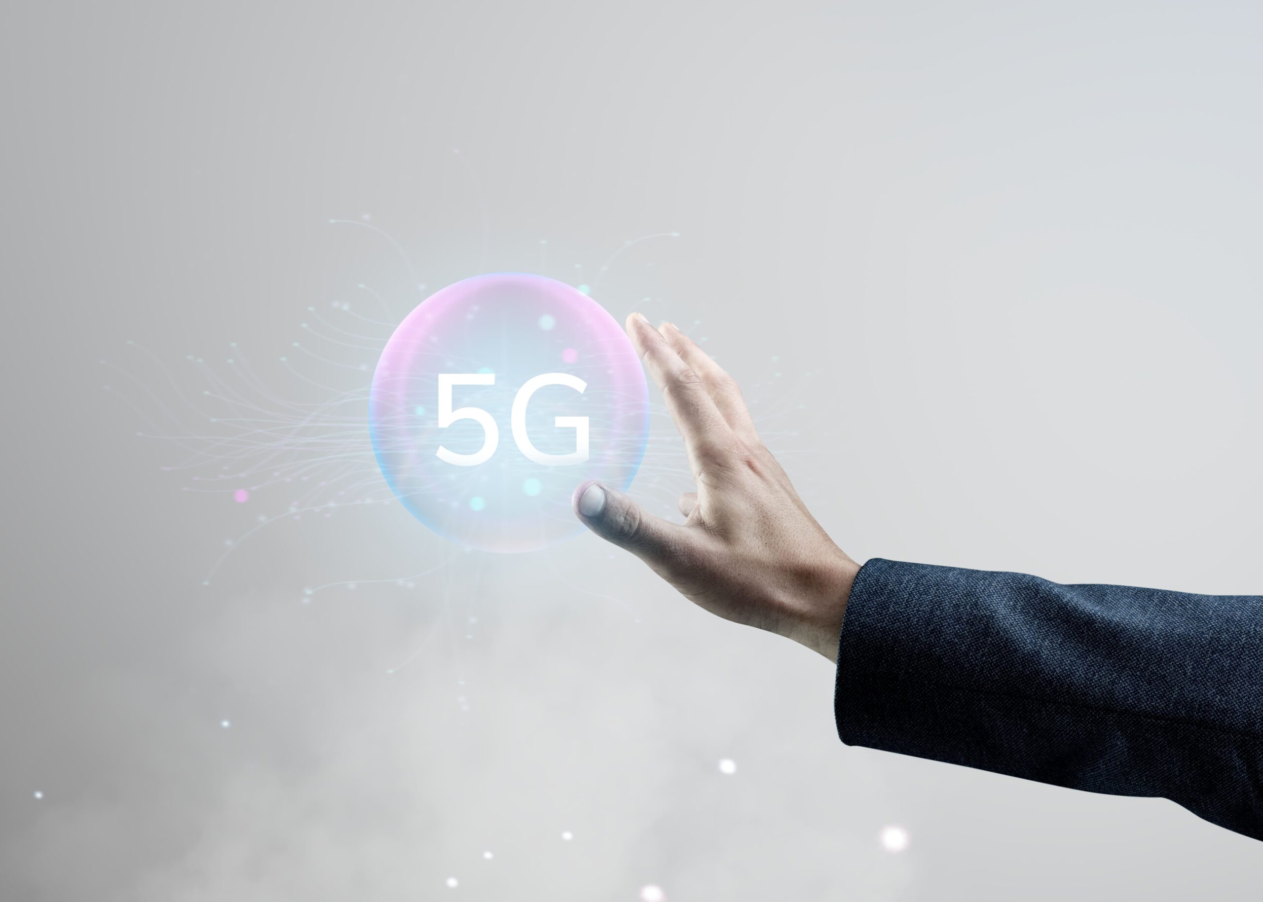 Disputa Aquecida: Claro Lidera Competição 5G no Brasil